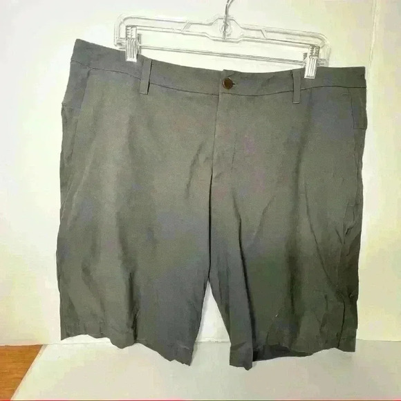 LULULEMON Commision Classic-fit Short Mens Sz 38 Gray 10” Inseam Ventlight - Picture 1 of 13